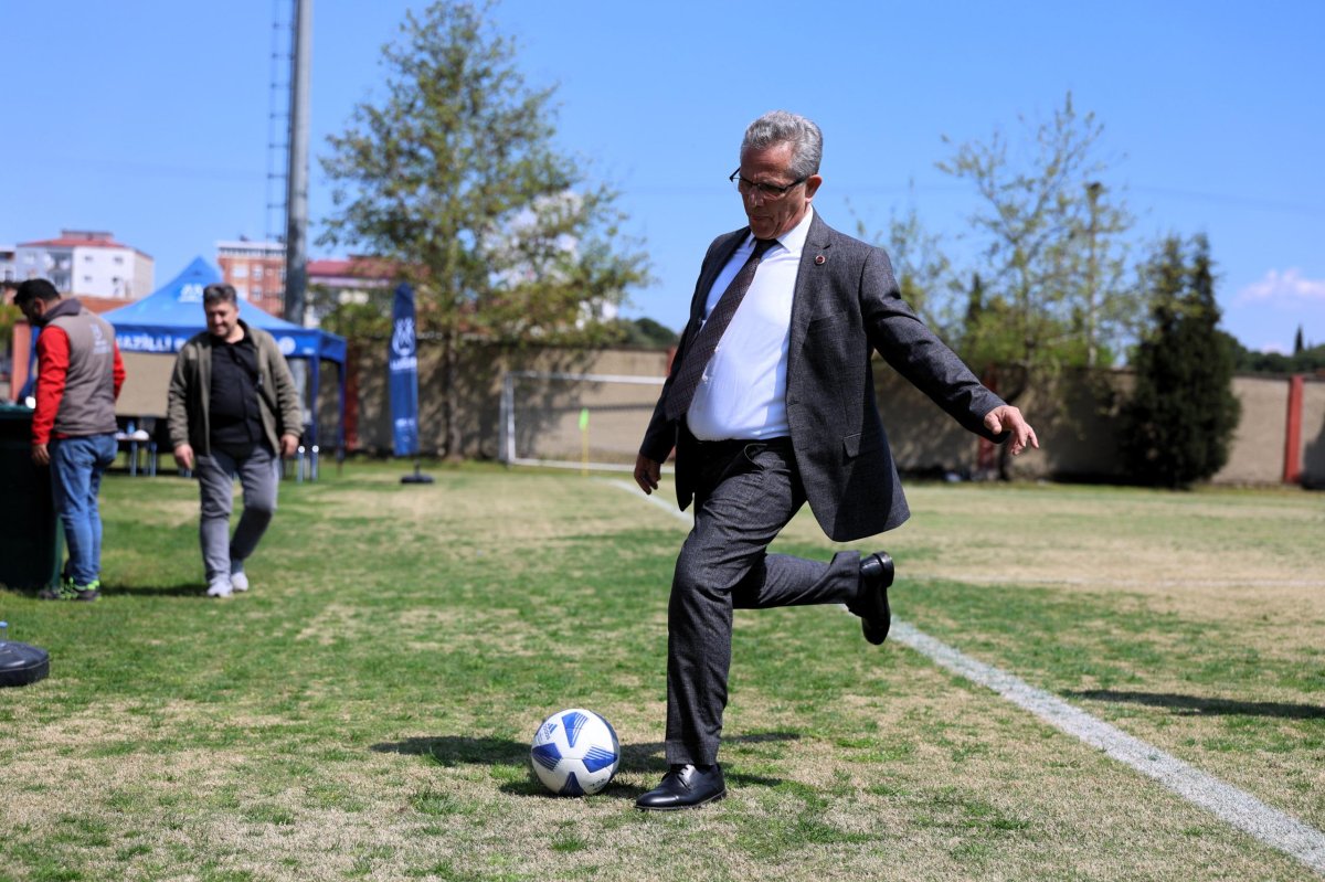 NAZİLLİ’DE 23 NİSAN COŞKUSU FUTBOL TURNUVASIYLA BAŞLADI