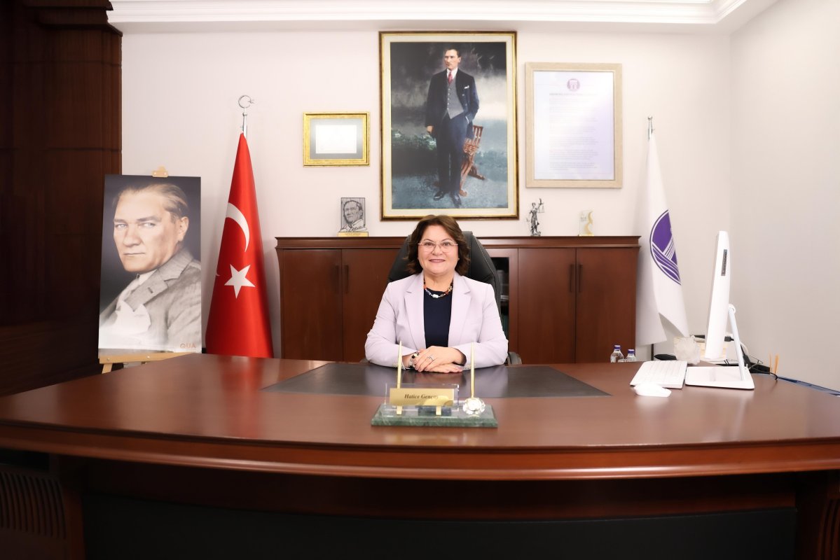 BAŞKAN HATİCE GENÇAY: “RAMAZAN BAYRAMI’NI EN İÇTEN DİLEKLERİMLE KUTLUYORUM”