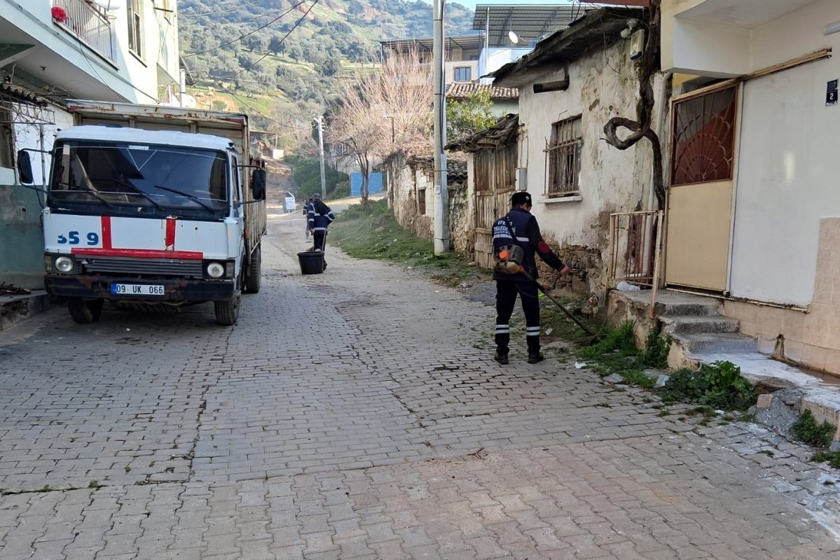 EFELER BELEDİYESİ’NİN YEŞİL EKİPLERİ ÇALIŞMALARINA DEVAM EDİYOR