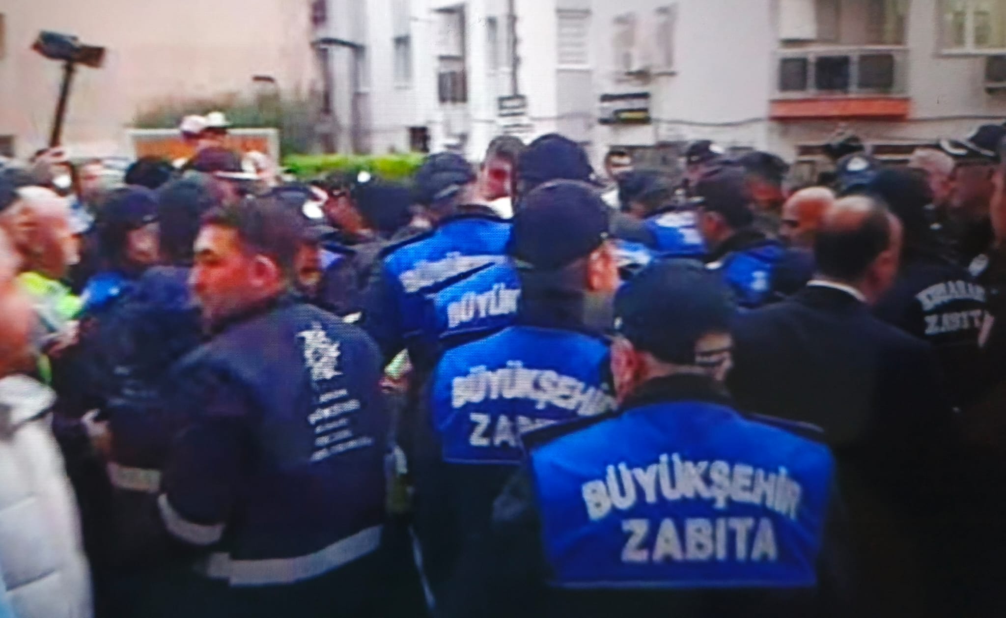 AK Partili Çerçioğlu’ndan hizmete skandal müdahale..