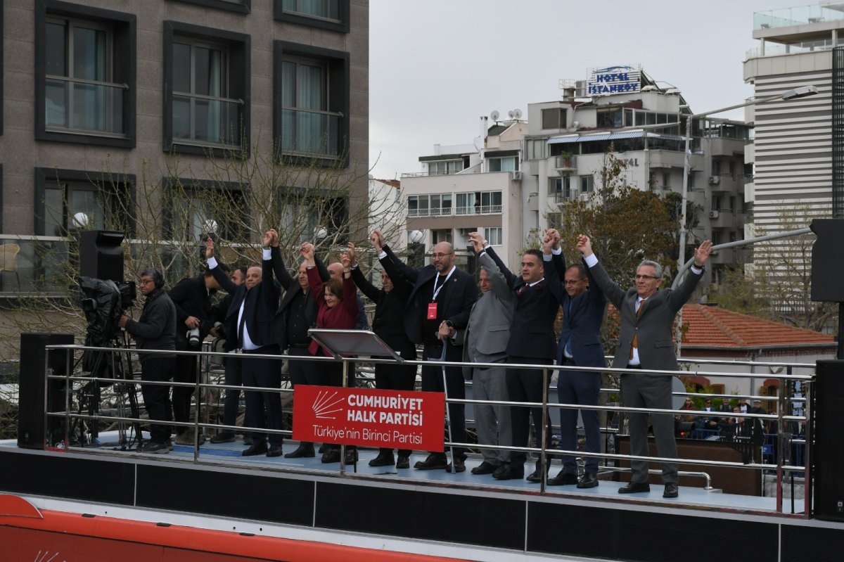 ÖMER GÜNEL'E DESTEK MİTİNGİNDE CHP'Lİ BAŞKANLAR TEK YUMRUK OLDU