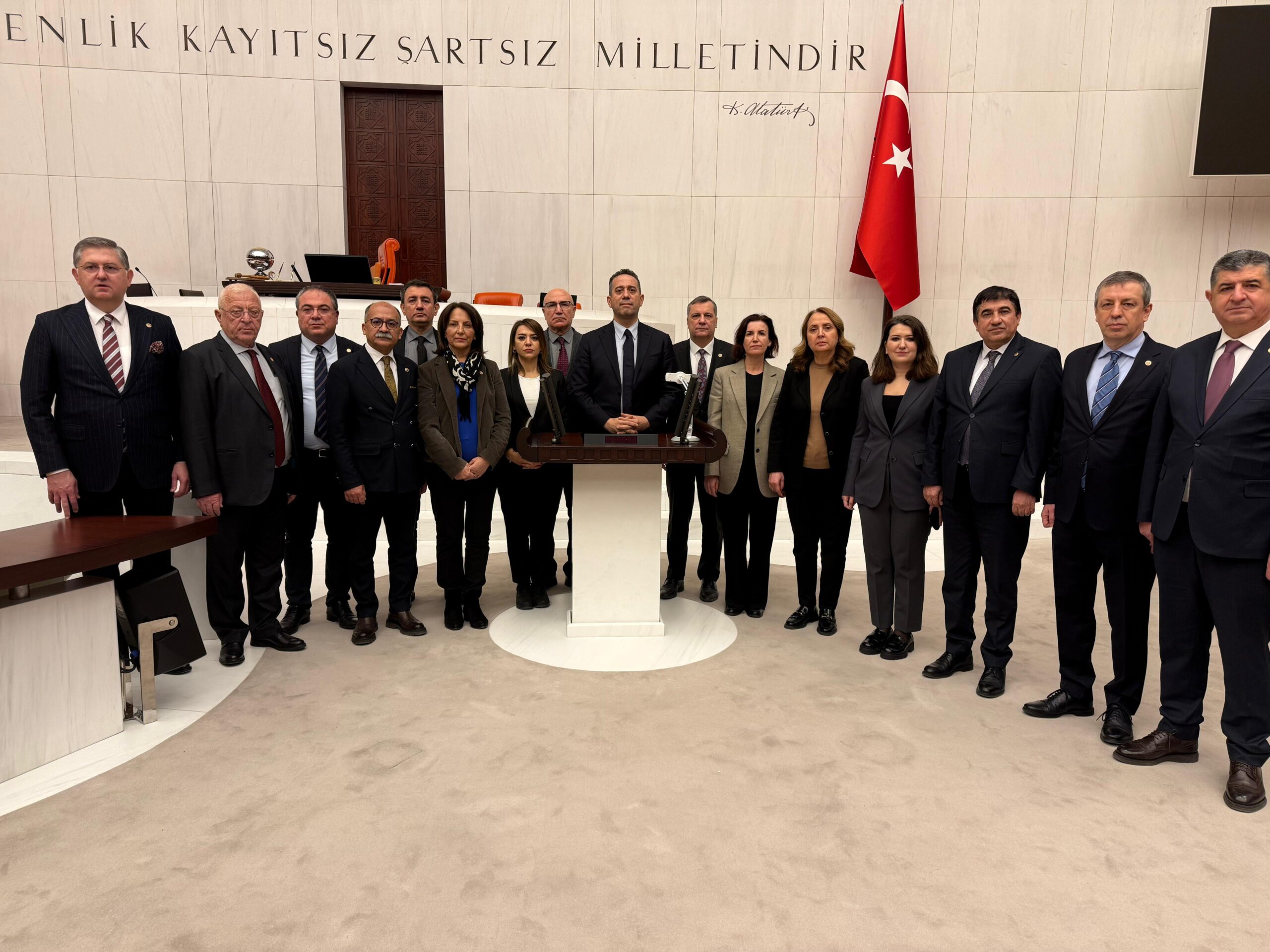 CHP’li Karakoz emekliler için nöbette…