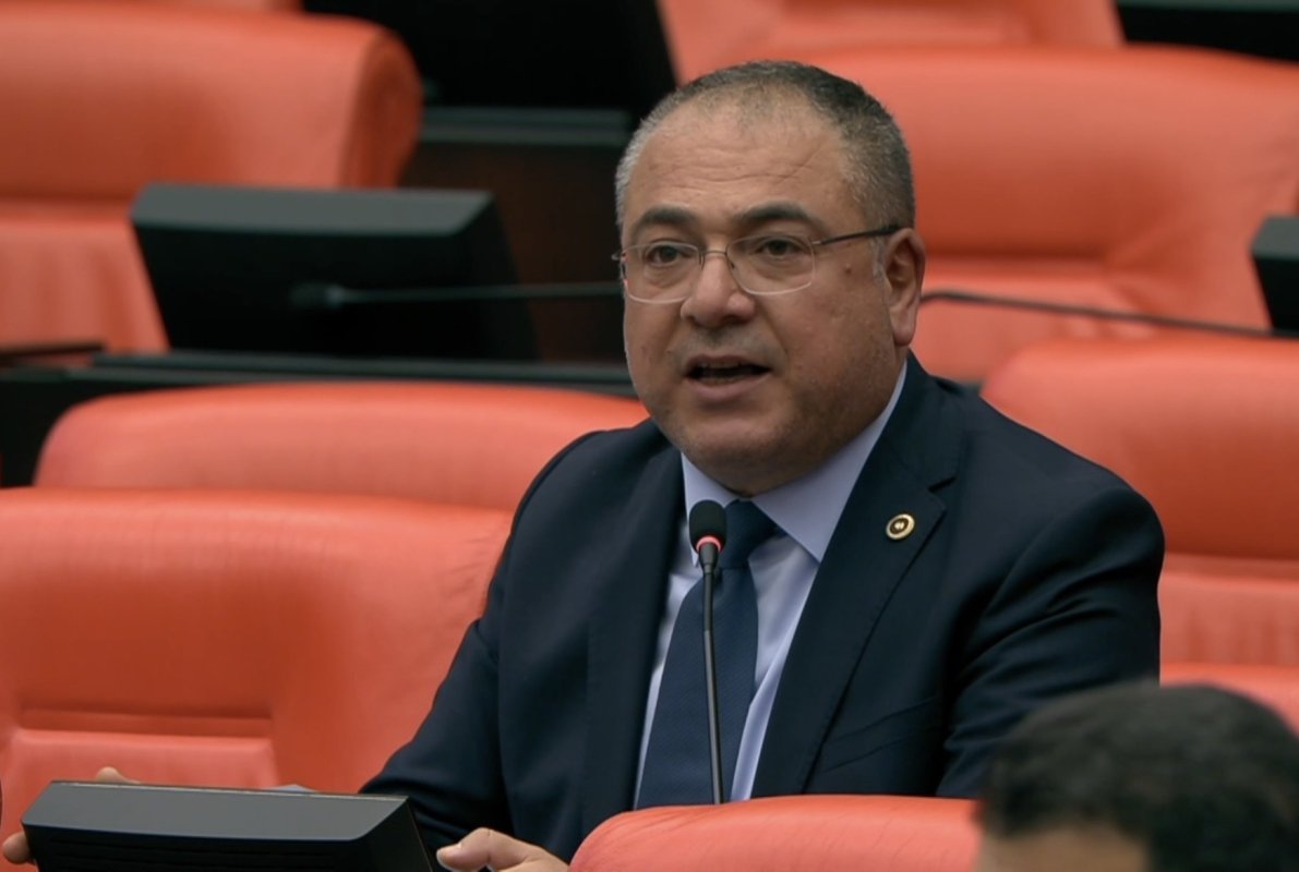 CHP'Lİ KARAKOZ: 'ZEYTİNCİLER VE ZEYTİNYAĞI SEKTÖRÜ PERİŞAN DURUMDA'