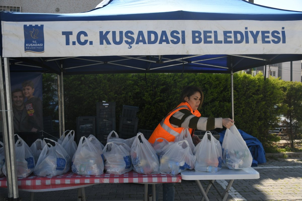 KUŞADASI BELEDİYESİ’NİN BESLENME ÇANTASI PROJESİ KARARLILIKLA SÜRÜYOR