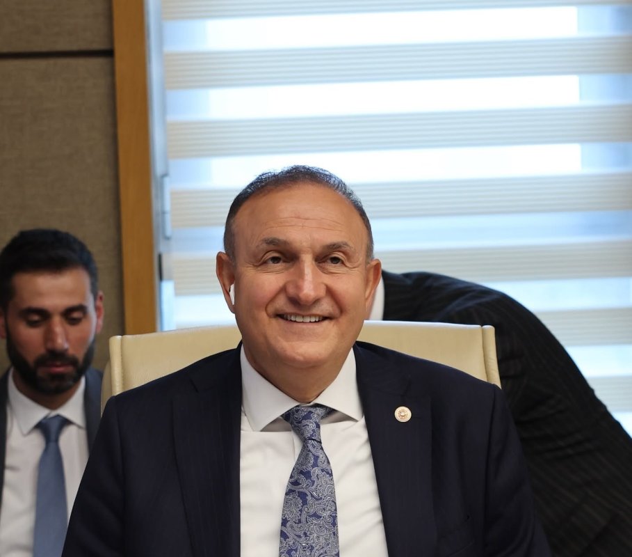  İYİ PARTİLİ AYDIN MİLLETVEKİLİ ÖMER KARAKAŞ AK PARTİYE GEÇTİ.