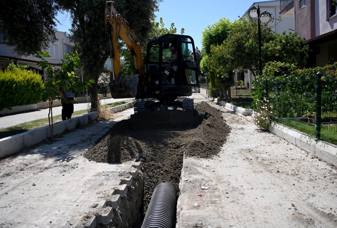 KUŞADASI'NDA ALTYAPI HAMLESİ..