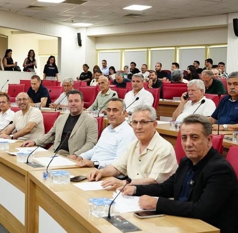 AYDIN BŞB MECLİSİNDE BUNU DA YAPTILAR: CHP'Lİ YETİŞKİN'İN MİKROFONU KAPATILDI...