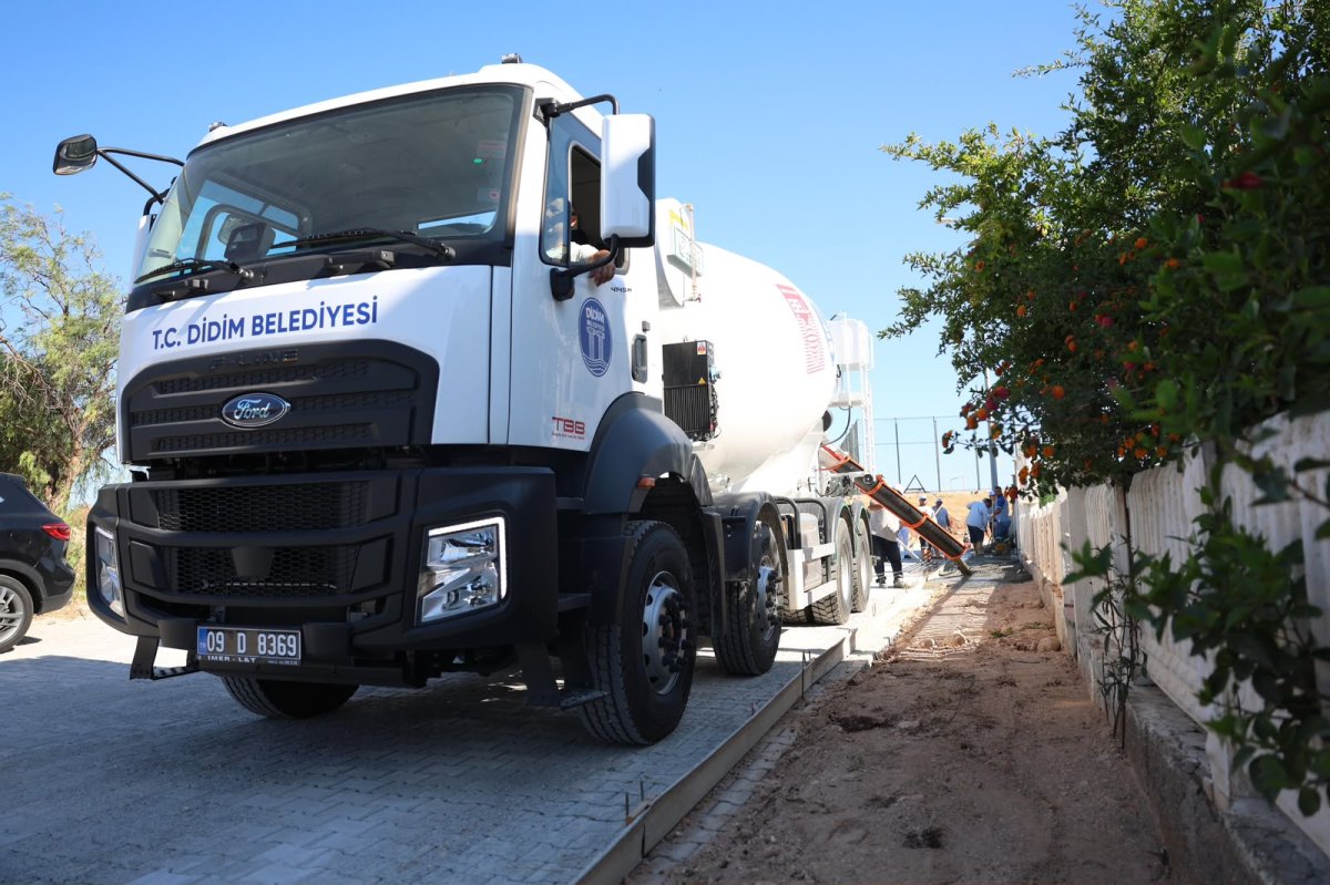 DİDİM BELEDİYESİ'NİN YENİ BETON MİKSERİ GÖREV BAŞINDA..