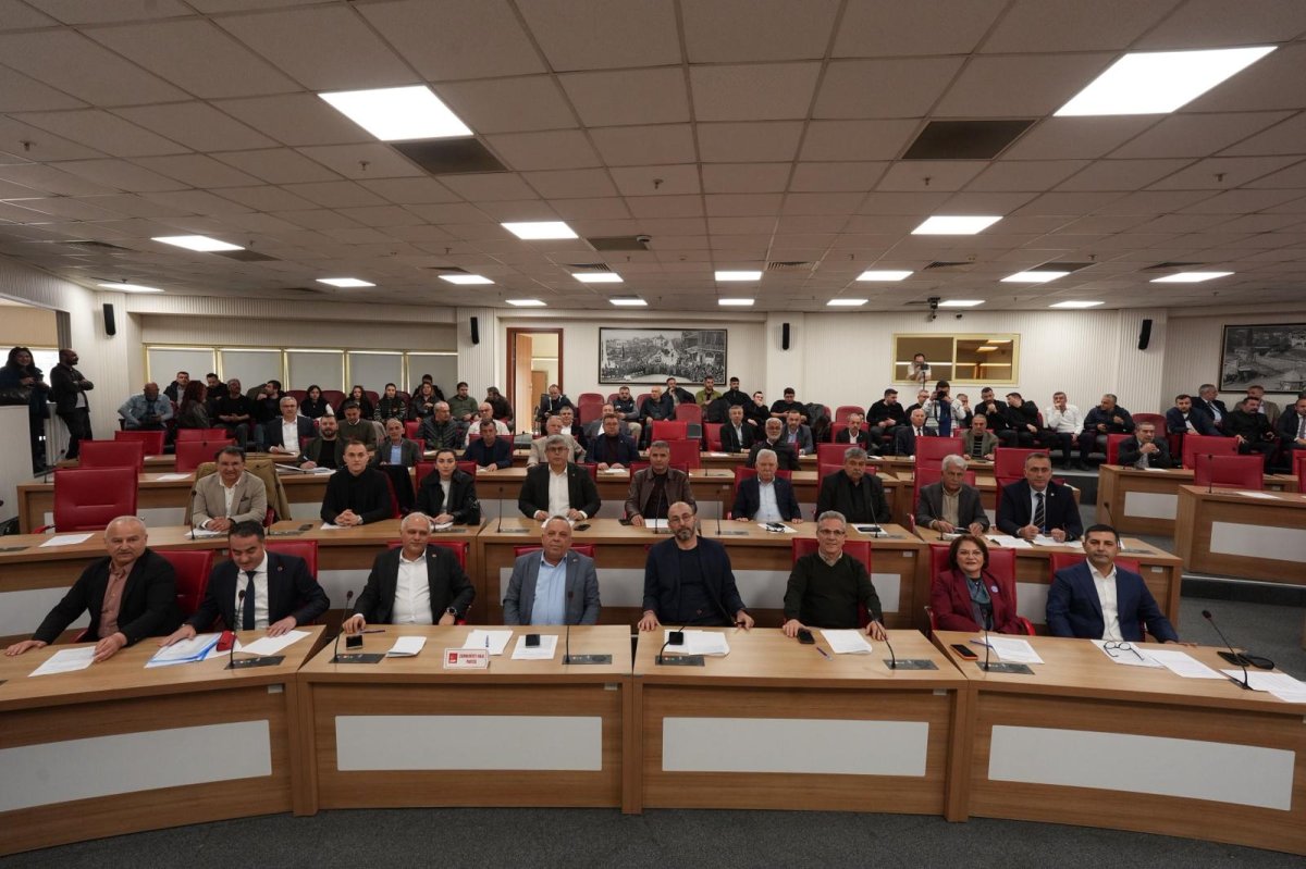 CHP'Lİ BAŞKANLARDAN ÇERÇİOĞLU'NUN BORÇ BELEDİYECİLİĞİNE SERT TEPKİ