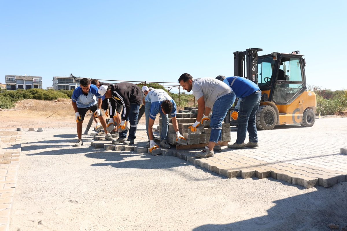 DİDİM'DE YOL ÇALIŞMALARI HIZ KESMİYOR..
