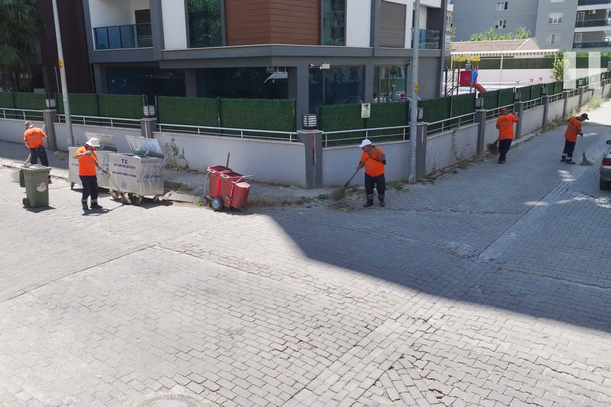 EFELER’DE TEMİZLİK ÇALIŞMALARI  SÜRÜYOR..