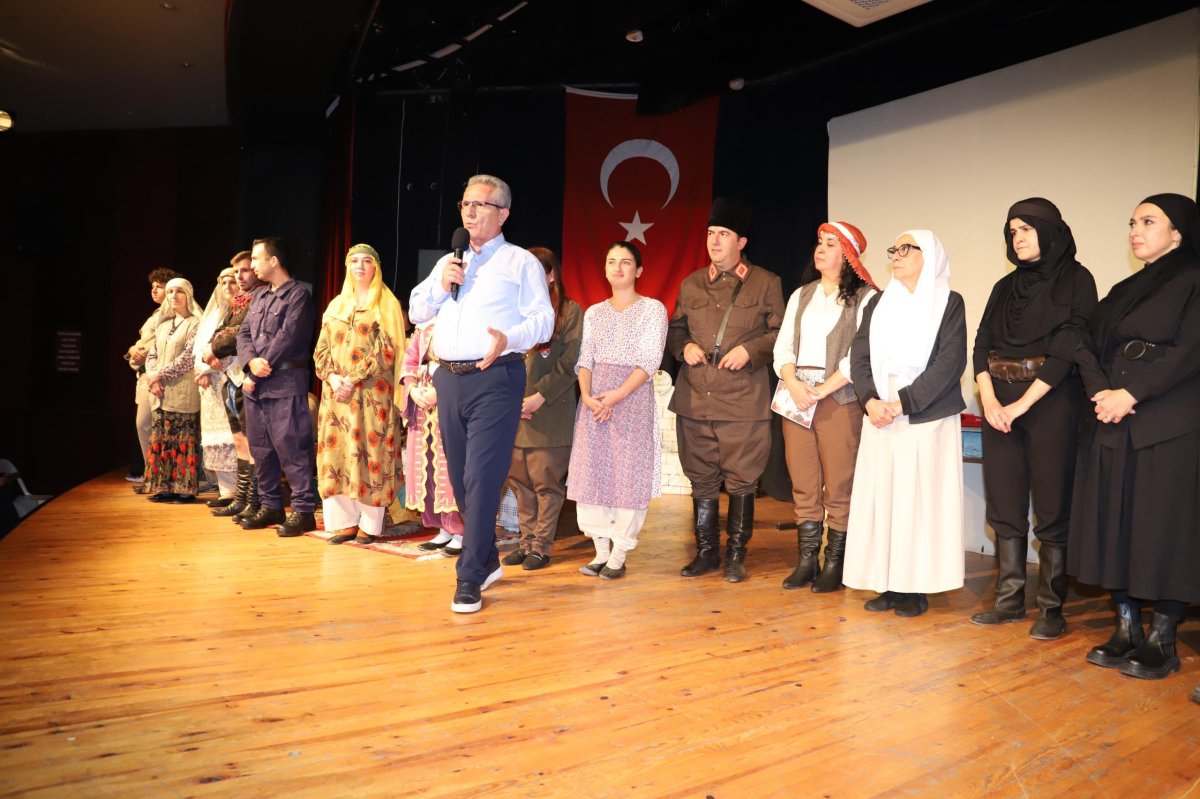 NAZİLLİ’DE “ABİDE-İ AŞK” TİYATRO OYUNU SAHNELENDİ..