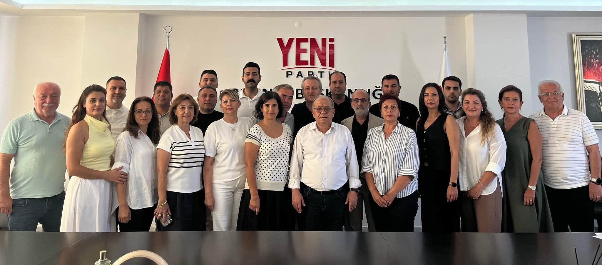 YENİ PARTİ AYDIN'DA SAHA'YA İNDİ..